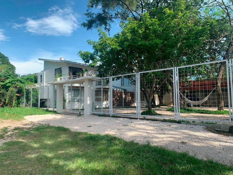 Casa Buda Cerca Del Aeropuerto Apartment *